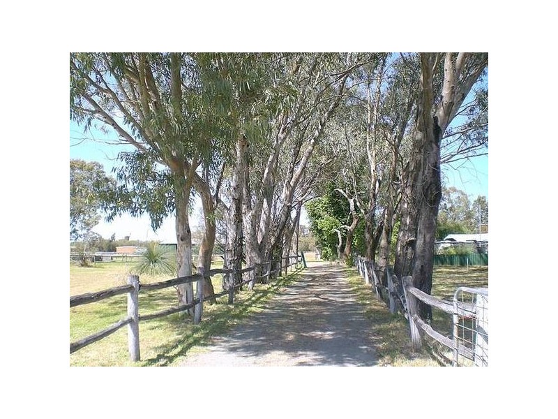 48 Craghill Way, Oakford WA 6121
