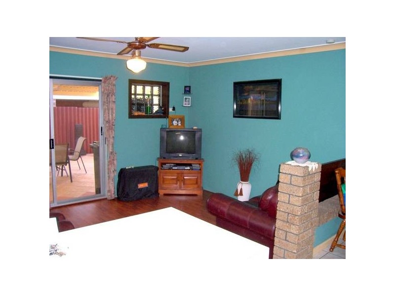 3 Lace Leaf Way, South Lake WA 6164