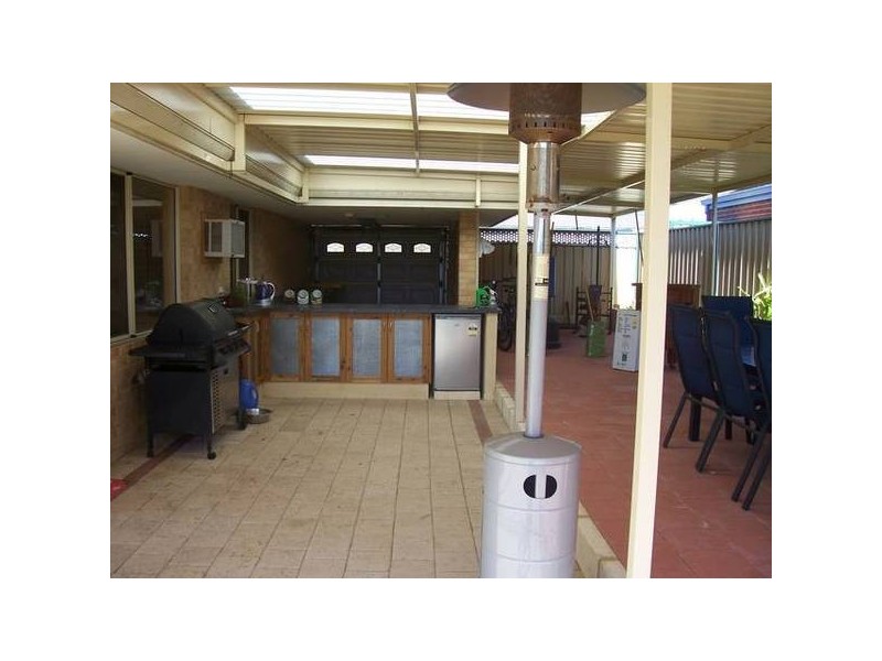 14 Sciano Avenue, Success WA 6164