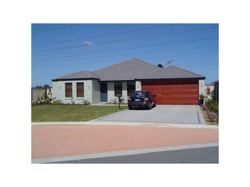 28 Covington Loop, Success WA 6164