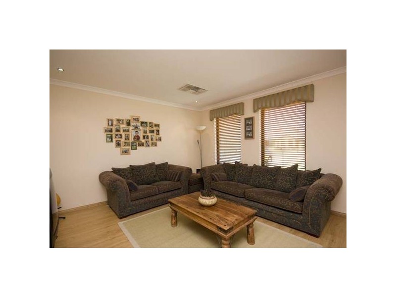 28 Covington Loop, Success WA 6164