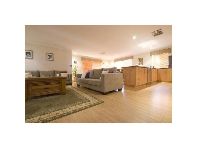 28 Covington Loop, Success WA 6164
