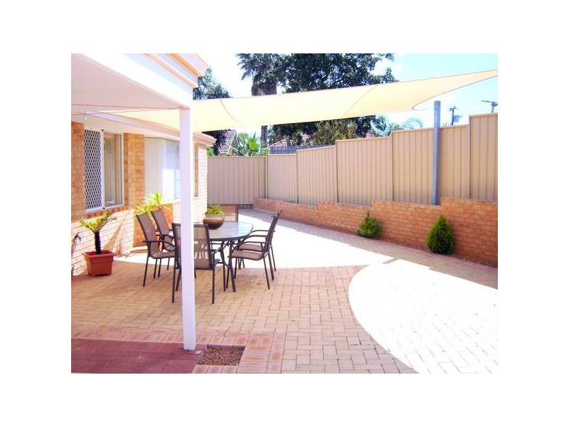 9b Batten Street, Coolbellup WA 6163