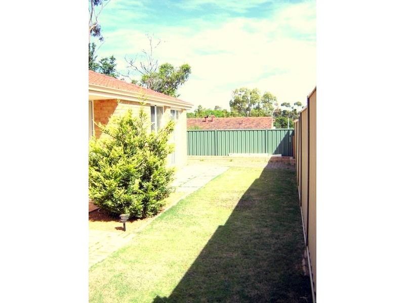 9b Batten Street, Coolbellup WA 6163