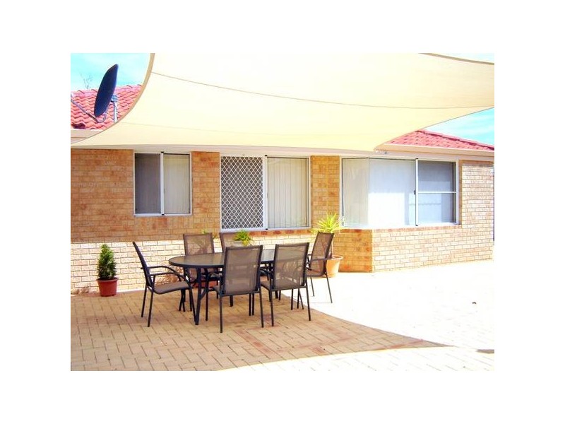 9b Batten Street, Coolbellup WA 6163