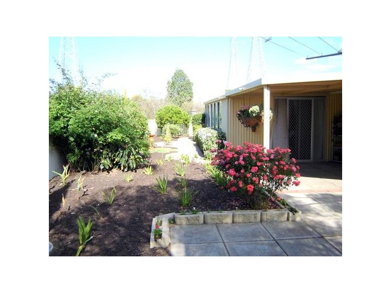 14 Waterside Place, South Lake WA 6164