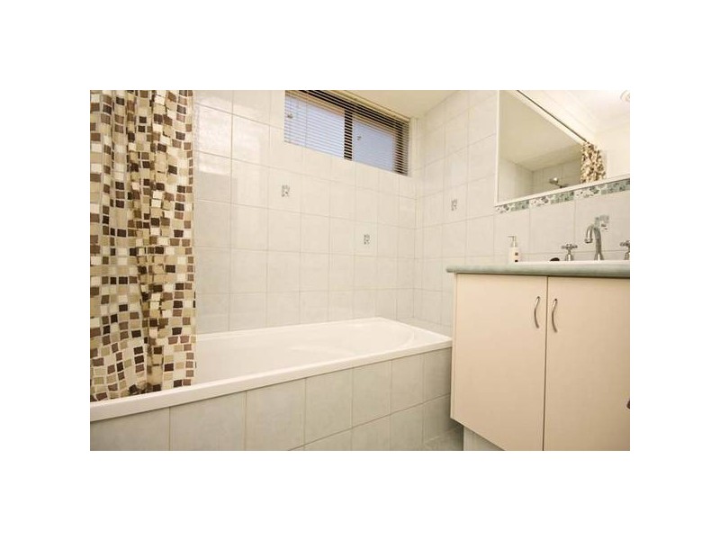 10A Makjanich Place, Success WA 6164