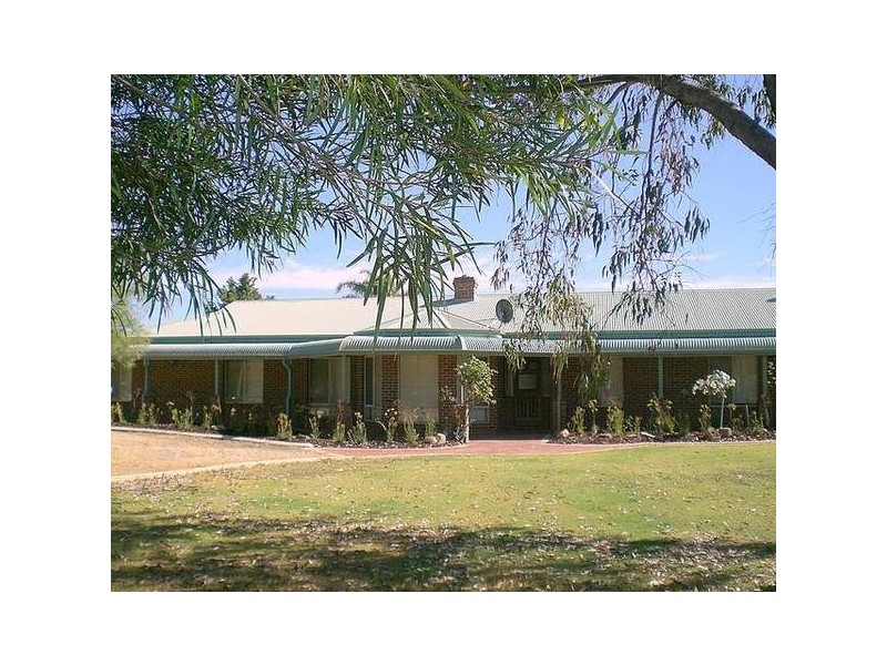 47 Leslie Road, Wandi WA 6167