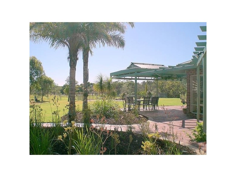 47 Leslie Road, Wandi WA 6167