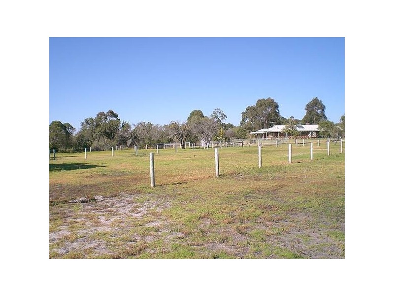 47 Leslie Road, Wandi WA 6167
