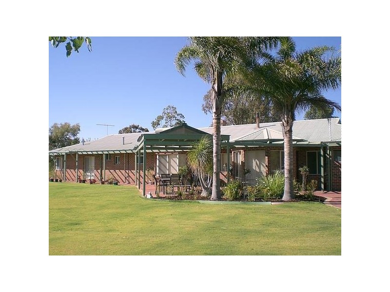 47 Leslie Road, Wandi WA 6167