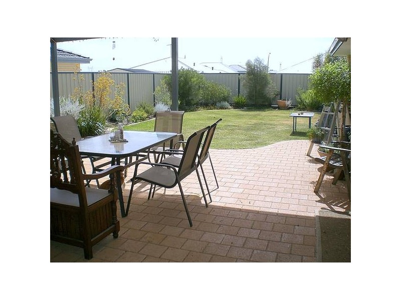 35 Wimbledon Street, Bertram WA 6167