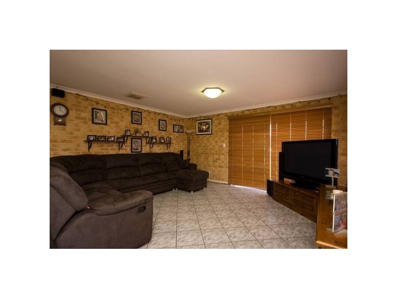 24 Seabrook Place, Success WA 6164