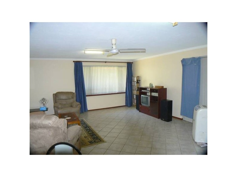 31 Pausin Cres,, Bibra Lake WA 6163