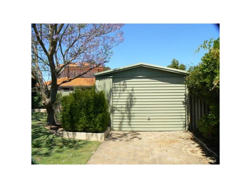 31 Pausin Cres,, Bibra Lake WA 6163