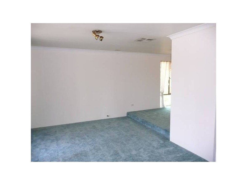 133 Elderberry Drive, South Lake WA 6164