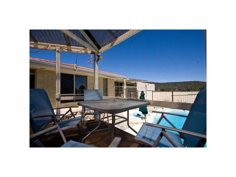 25 Angorra Road, Mount Nasura WA 6112