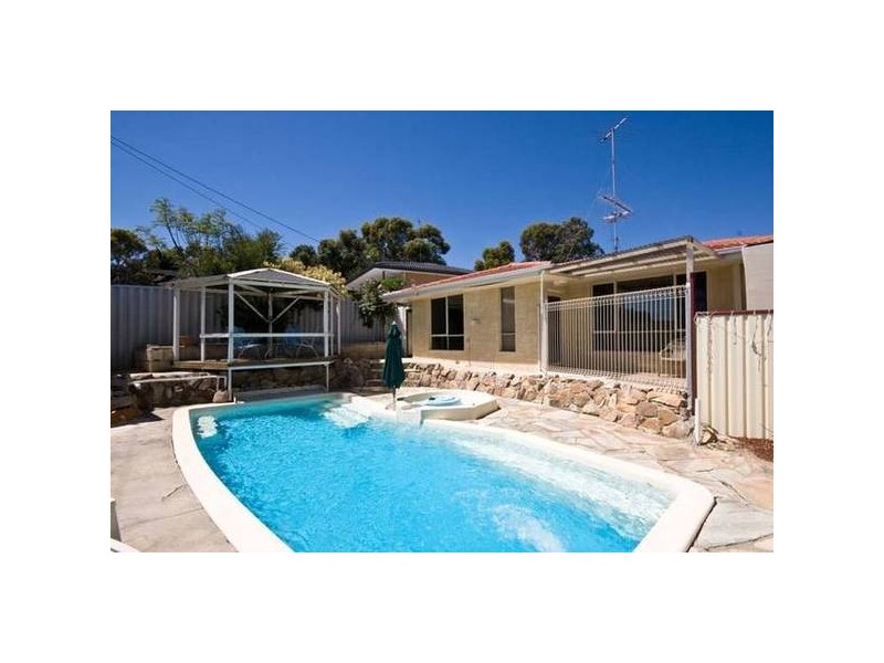 25 Angorra Road, Mount Nasura WA 6112