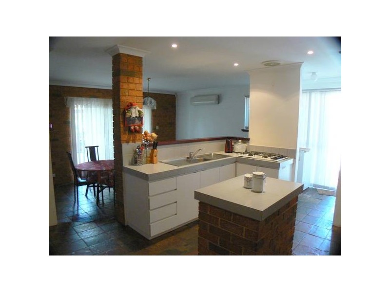 6 Dillon Rise, Yangebup WA 6164