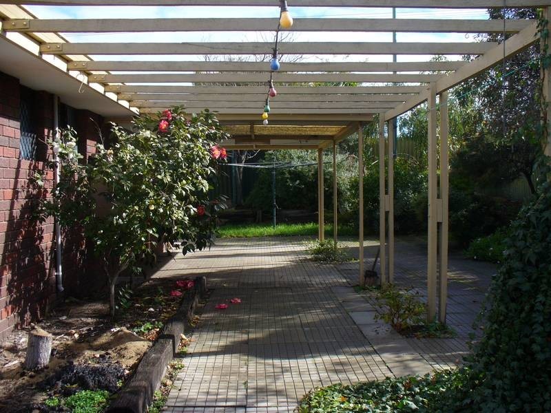 2 Glenbawn Drive, South Lake WA 6164