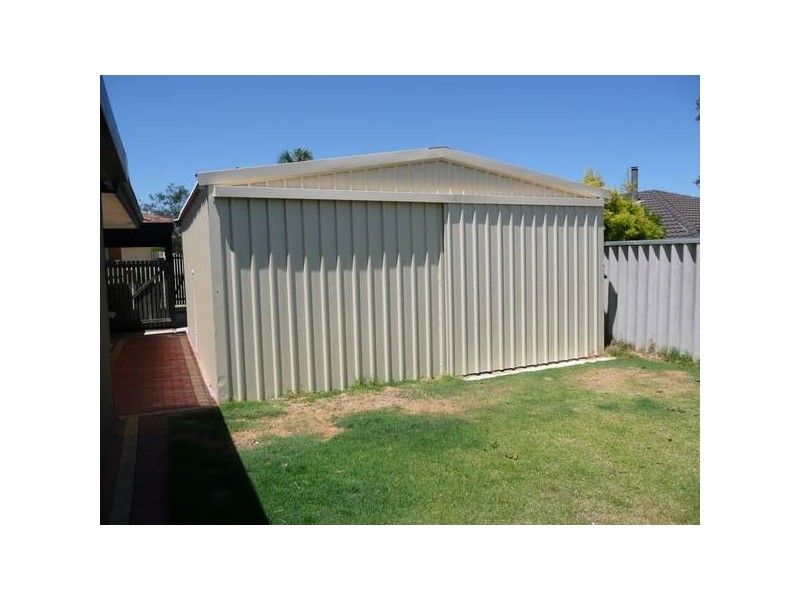 4 Beech Court, South Lake WA 6164