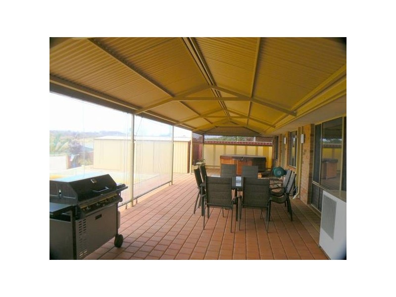 16 Yangebup Road, Yangebup WA 6164
