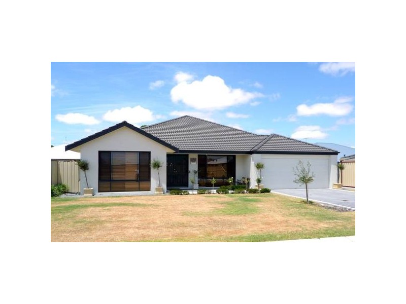 13 Flowergum Way, South Lake WA 6164