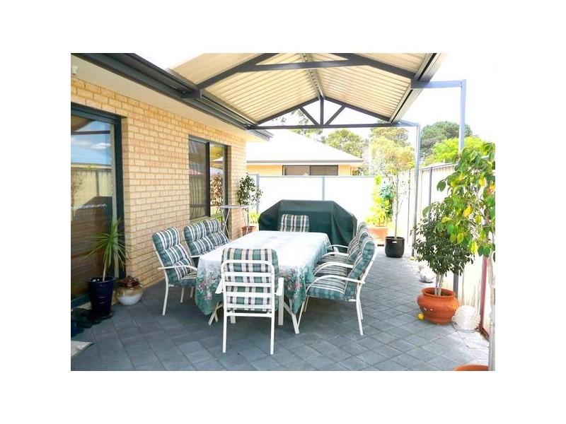 13 Flowergum Way, South Lake WA 6164