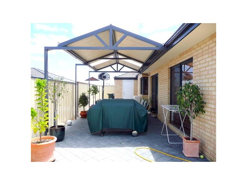 13 Flowergum Way, South Lake WA 6164