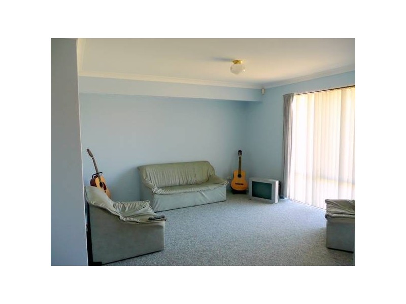 2 Wapengo Close, South Lake WA 6164