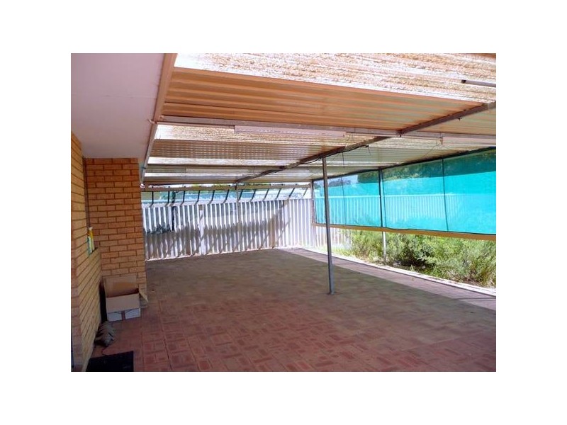 2 Wapengo Close, South Lake WA 6164