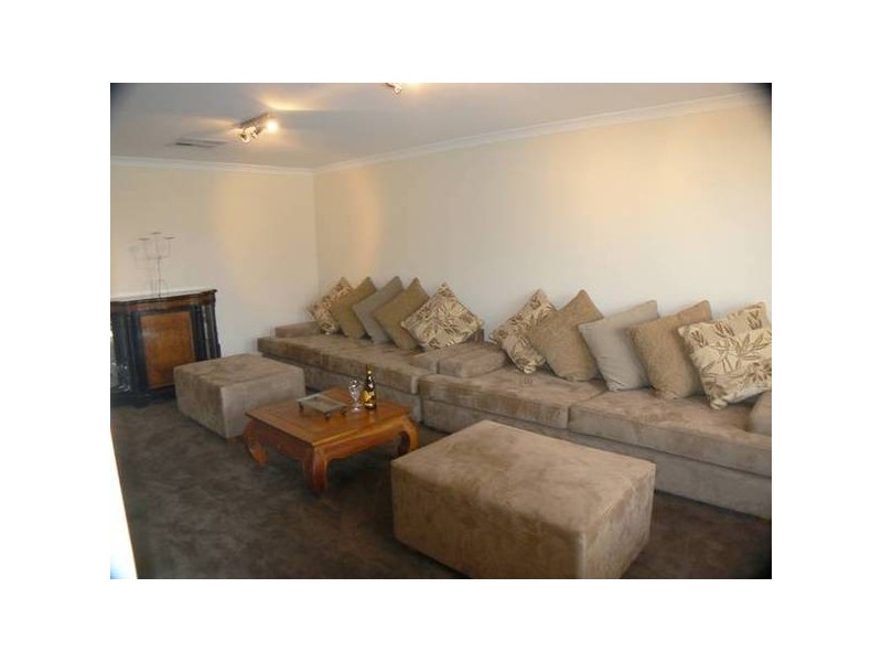 64 Birchley Road, Beeliar WA 6164