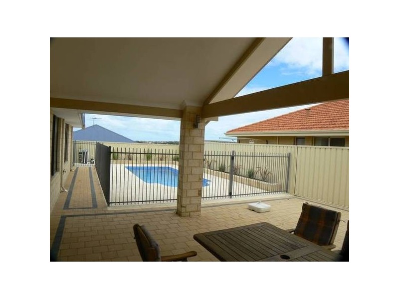 64 Birchley Road, Beeliar WA 6164