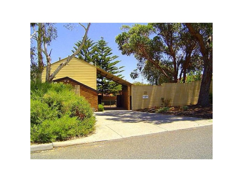 35 Mannion Way, Kardinya WA 6163
