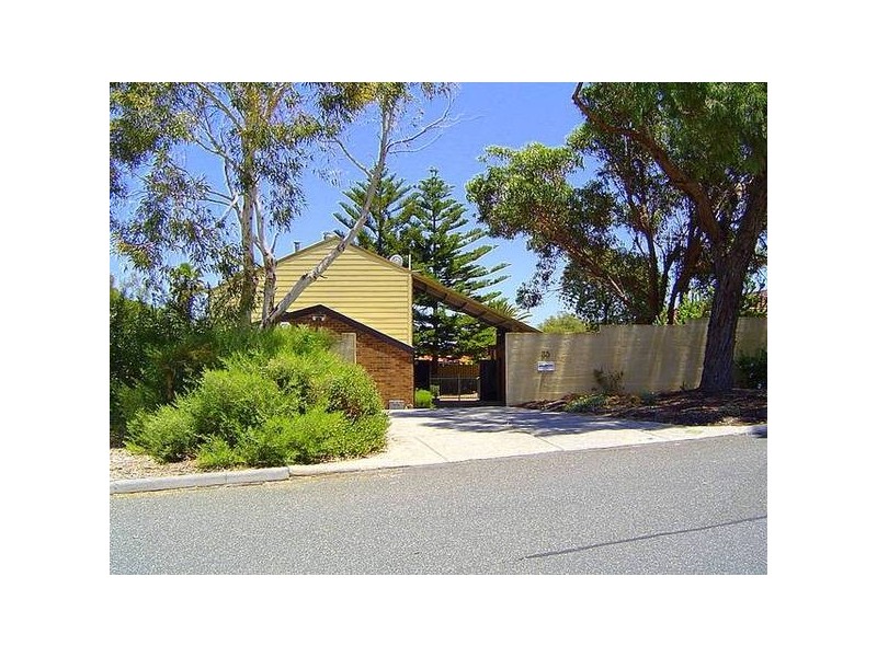 35 Mannion Way, Kardinya WA 6163