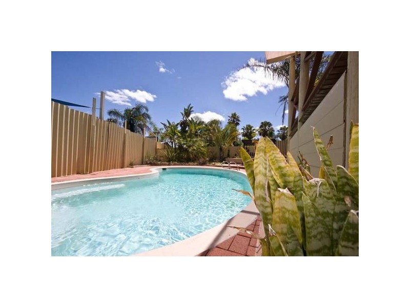 35 Mannion Way, Kardinya WA 6163