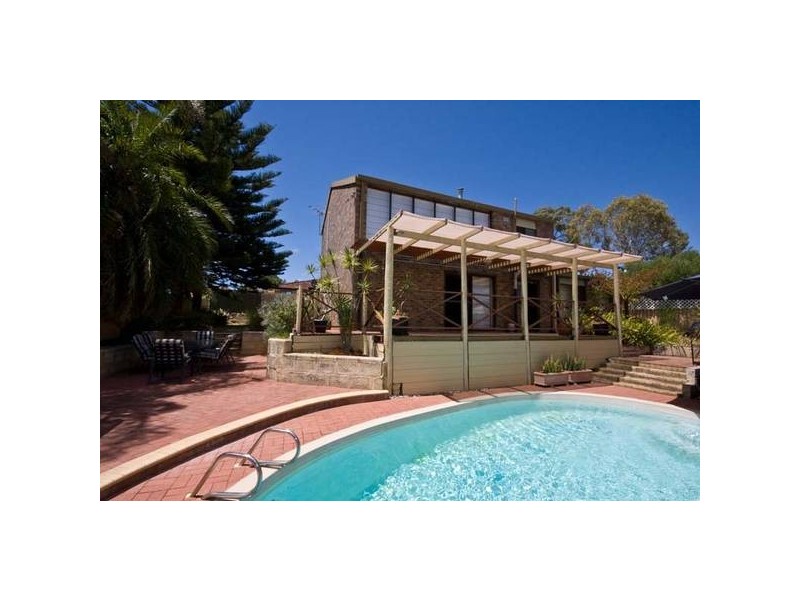 35 Mannion Way, Kardinya WA 6163
