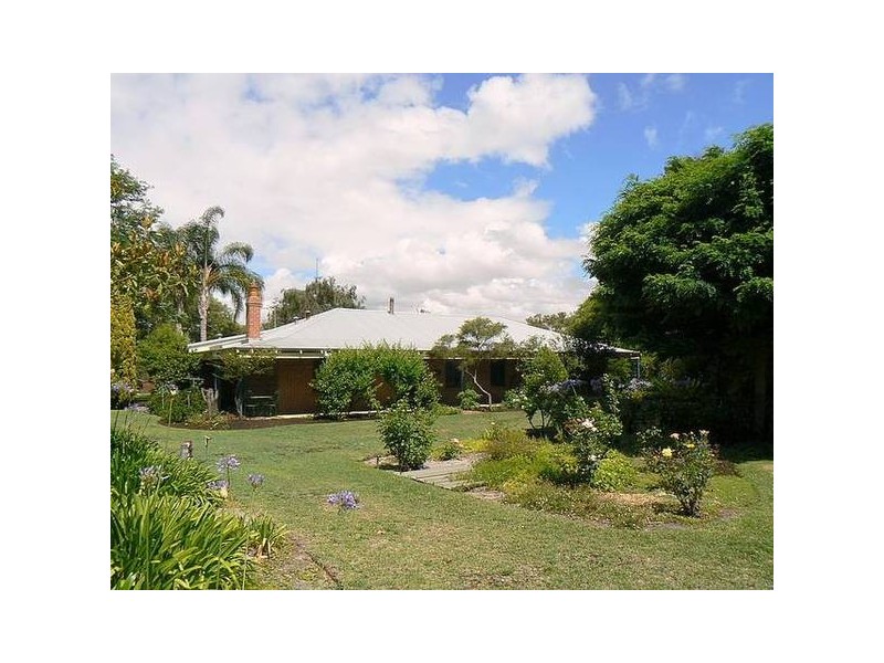 29 Britton Place, Wandi WA 6167