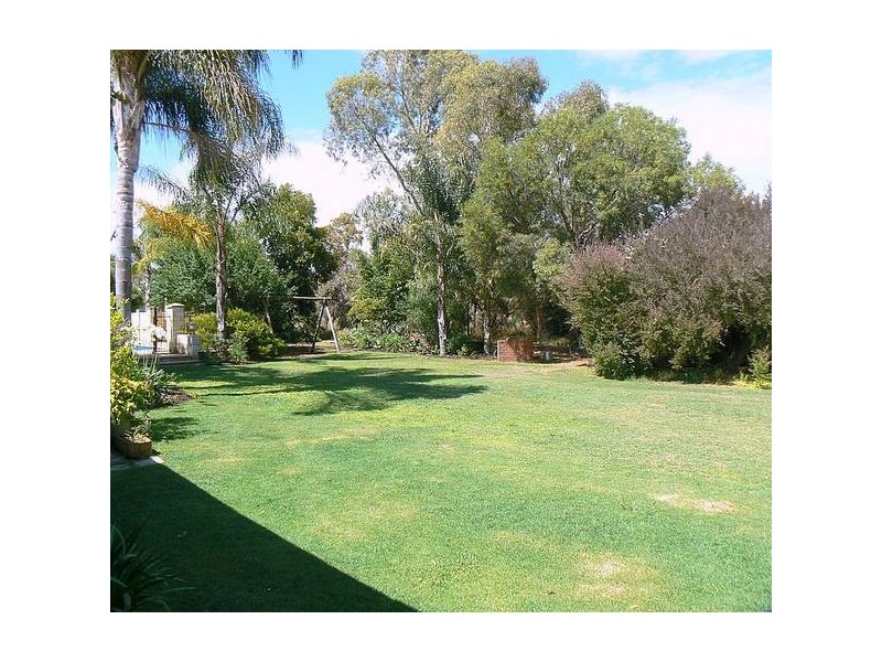 29 Britton Place, Wandi WA 6167