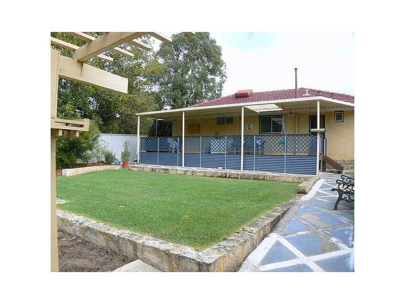 41 Waverley Road, Coolbellup WA 6163