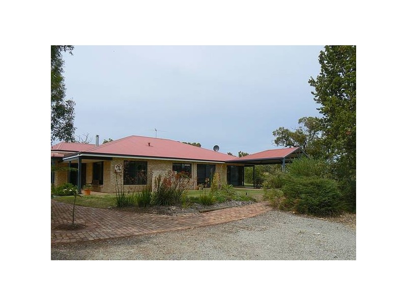 40 Scovell Crescent, Anketell WA 6167