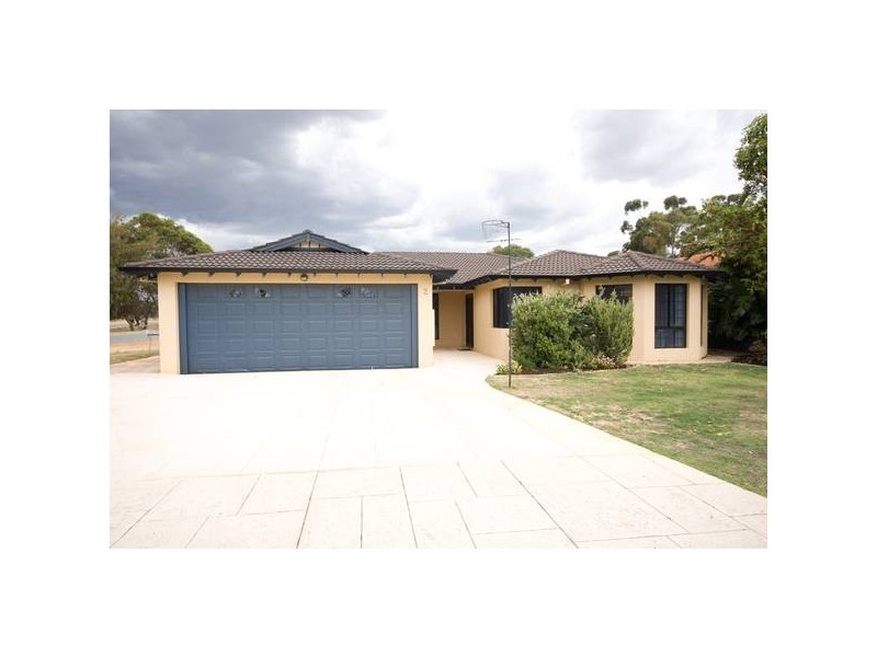2 Pausin Crescent, Bibra Lake WA 6163