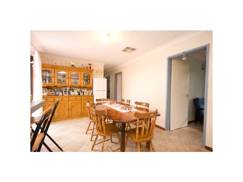 2 Pausin Crescent, Bibra Lake WA 6163