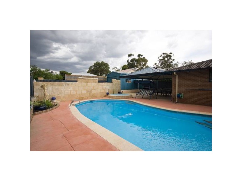 2 Pausin Crescent, Bibra Lake WA 6163