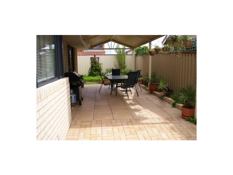 16 Pepper Tree Close, Wannanup WA 6210