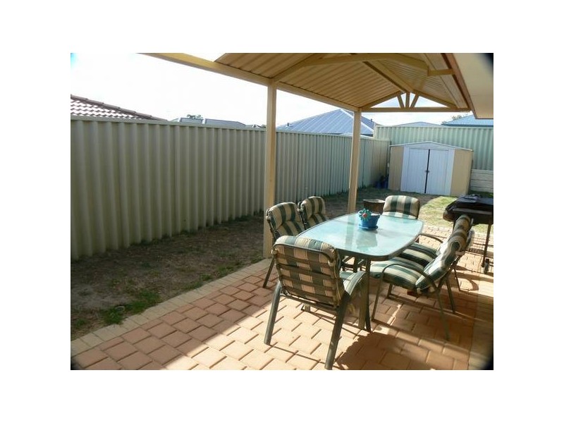 19 Nasturtium Gardens, Beeliar WA 6164