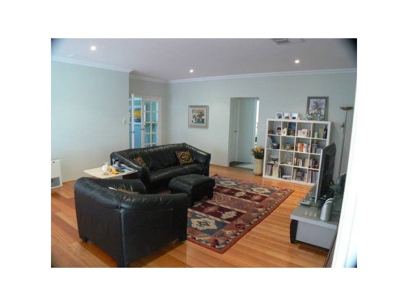 18 Aurora Drive, Atwell WA 6164