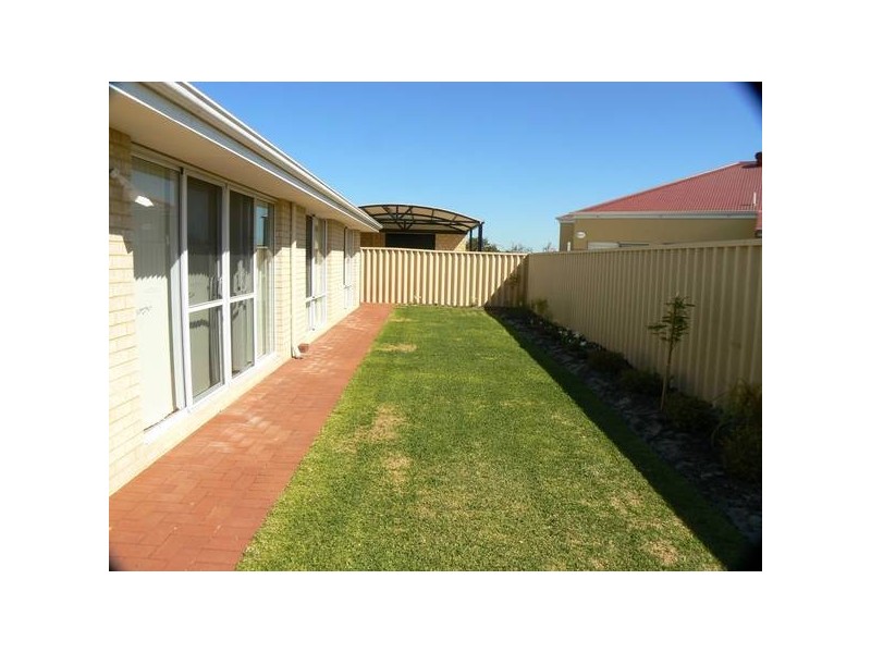 18 Aurora Drive, Atwell WA 6164