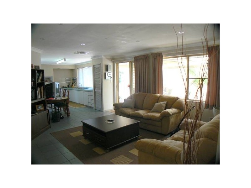 17 Begonia Close, Yangebup WA 6164