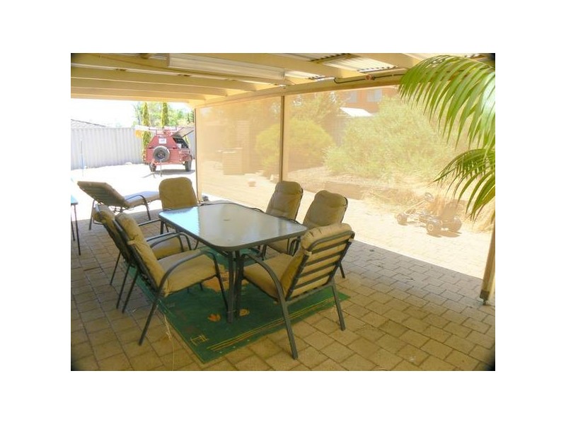 17 Begonia Close, Yangebup WA 6164